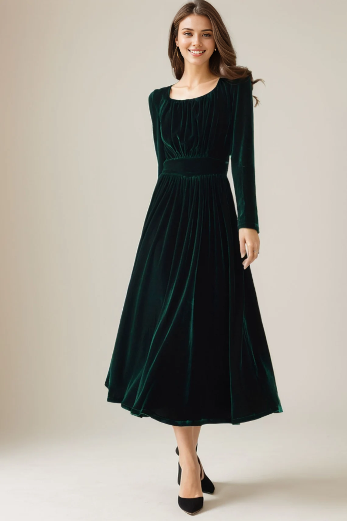 Robe de bal sirène plissée en velours à manches longues et col rond